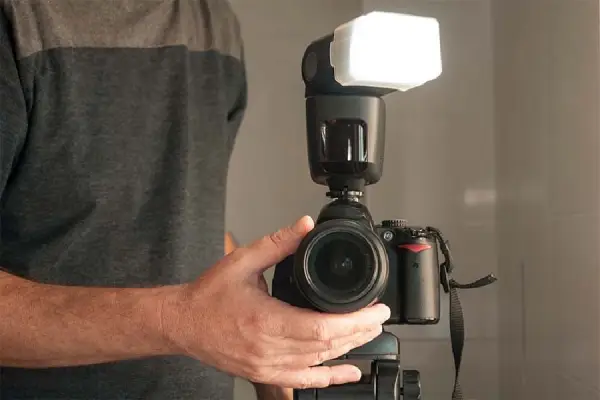 راهنمای خرید فلاش روی دوربین | بهترین راهنمای خرید فلاش اکسترنال 20 همگامسازی سریع