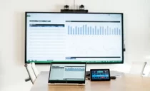 مانیتور تاچ اسکرین