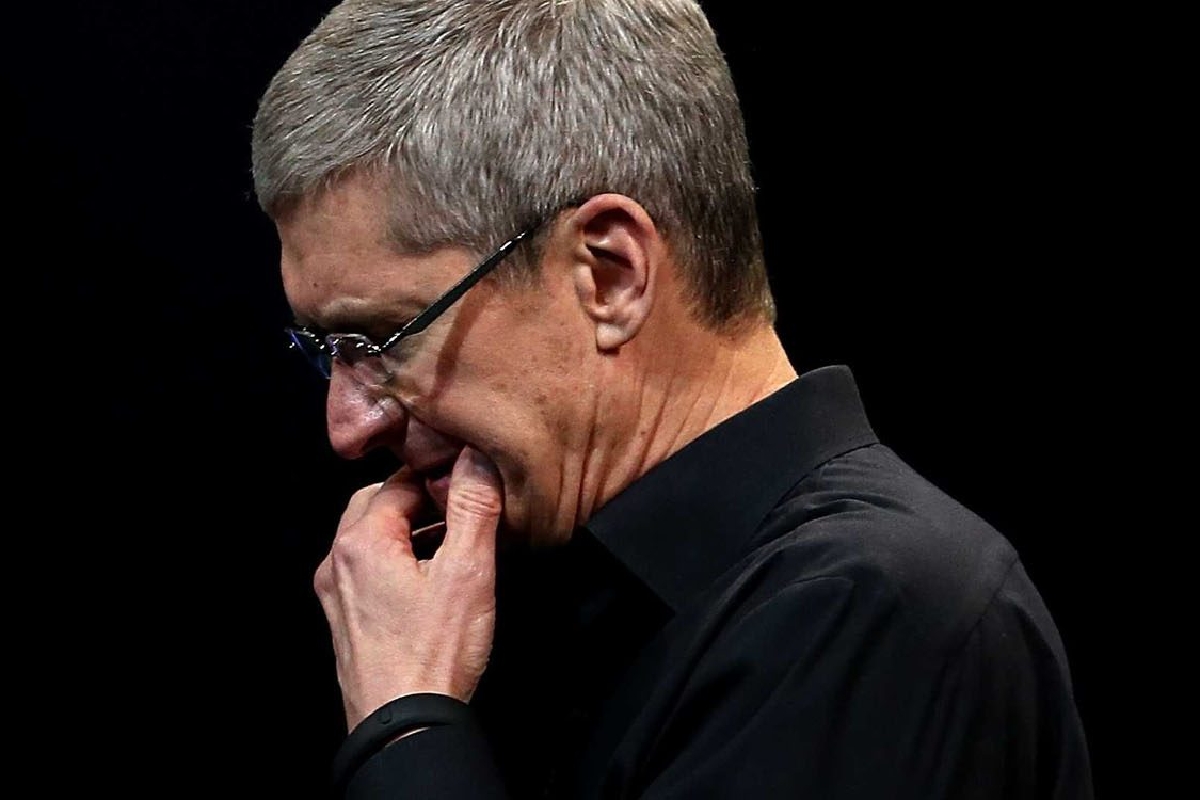 فروش «بی‌رمق» آیفون ۱۵ باعث شیرجه ۳ درصدی سهام اپل شد