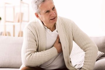 تپش قلب از علائم فیزیکی واکنش جنگ یا گریز