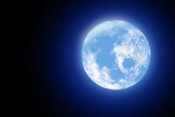 یک شب فراموش‌نشدنی با ماه آبی در انتظار شماست