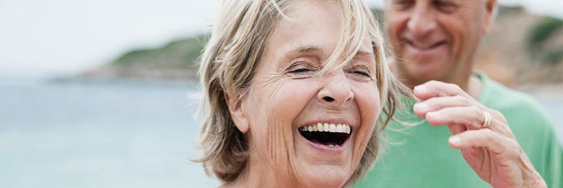 چه زمانی باید به دندانپزشک مراجعه کنیم؟ + ۱۰ نشانه هشدارآمیز مراجعه به دندانپزشک