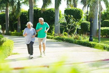 ۱۰ فایده شروع روز با پیاده‌روی: معجزه پیاده روی صبحگاهی