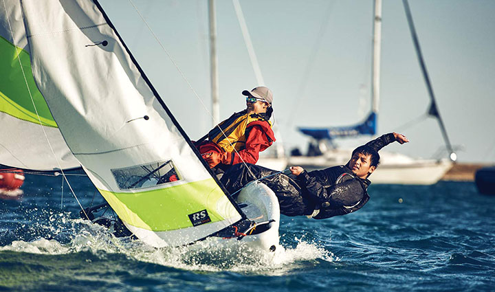 گران ترین ورزش های جهان؛ ۱۱ ورزش لاکچری و پرهزینه اما جذاب_سمسون 26 قایق سواری - گران ترین ورزش های جهان