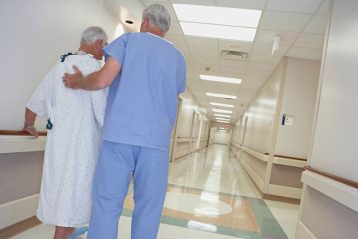 پیاده روی و داشتن فعالیت بدنی برای بهبودی سریعتر بعد از عمل آپاندیس