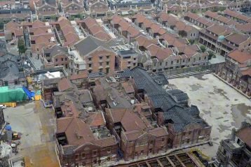 شاهکار شهرسازی چین؛ ربات‌ها تکه‌ای از شانگهای را با تمام ساختمان‌هایش جابه‌جا کردند