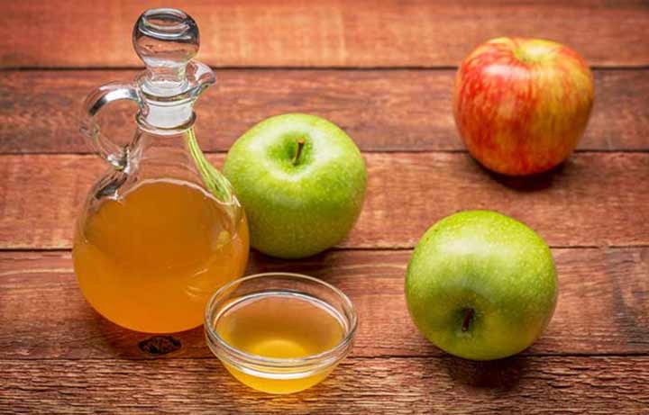 درمان سریع آفت دهان در خانه: ۱۱ روش خانگی مؤثر برای تسکین سریع درد_سمسون 17 درمان جوش صورت با گلاب، سرکه سیب