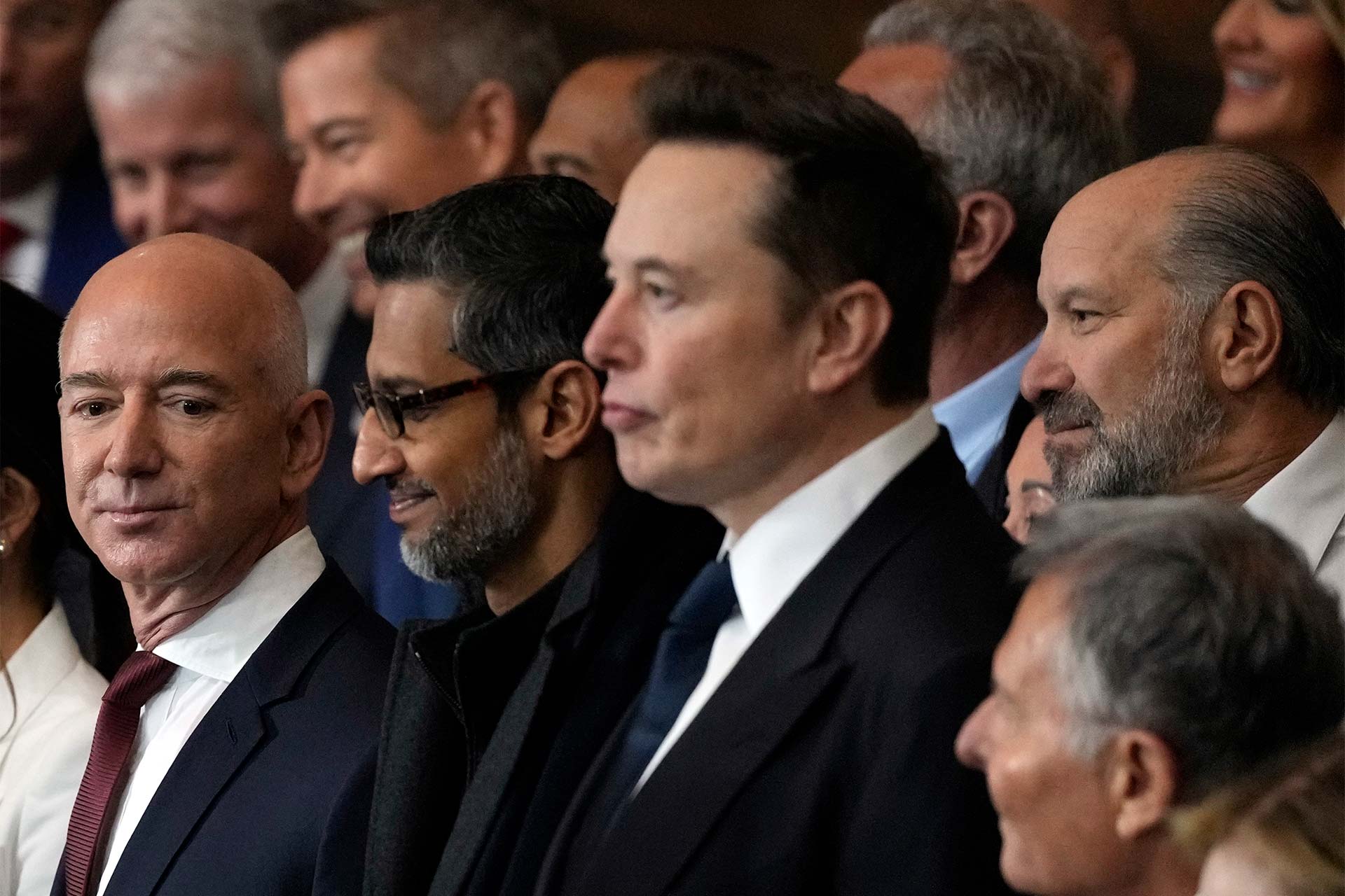 فرمان جدید ترامپ: شرکت‌های فضایی خصوصی از قوانین محیط‌زیستی معاف خواهند بود