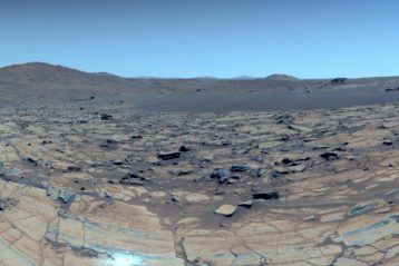 مریخ زیر آسمان آبی چگونه به‌نظر می‌آید؟ تصاویر جدید کاوشگر پرسویرنس نشان می‌دهند